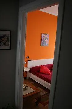 ** Bed & Breakfast B&B Montecarlo Palermo Italy